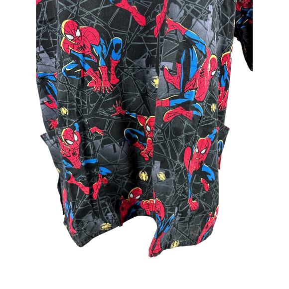 ✨2/$20 Marvel x Ultimate Spiderman Nurse CNA V-Neck Spider-Man Scrub Top Large - Picture 9 of 13